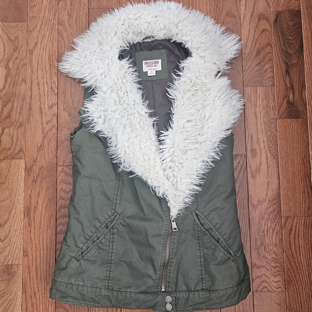 Mossimo Supply Co. Women's Green Faux Fur Trim Vest